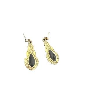 Dainty frame earrings